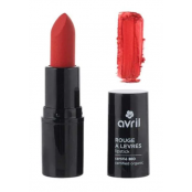 AVRIL ROUGE A LEVRE...
